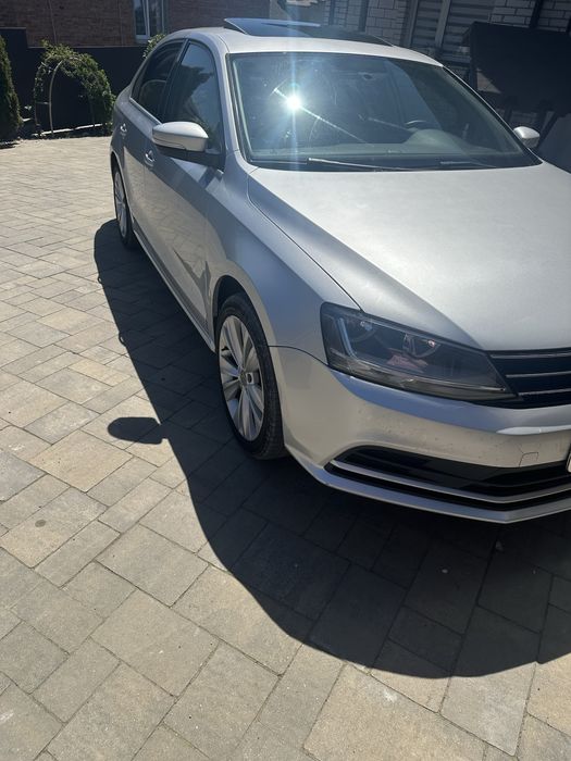 Продам vw jetta 2015 рік