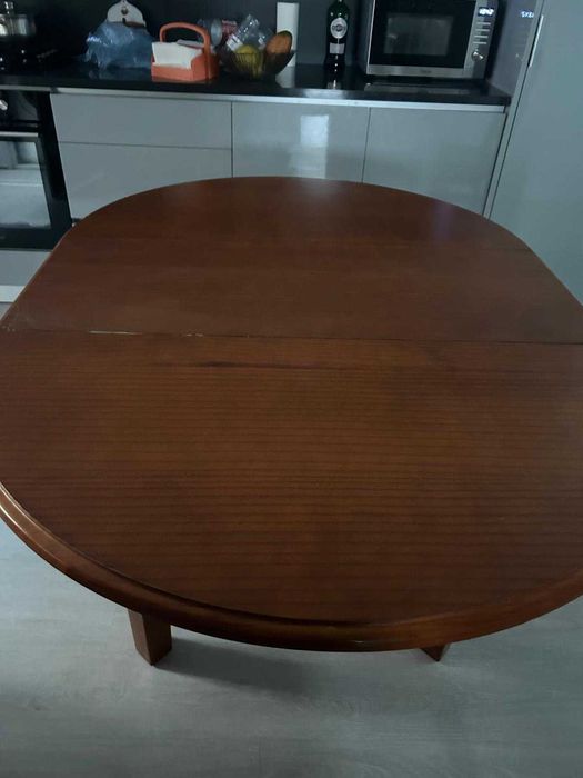 Mesa de jantar redonda