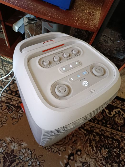 Продам колонка JBL 320 в идеальном состоянии