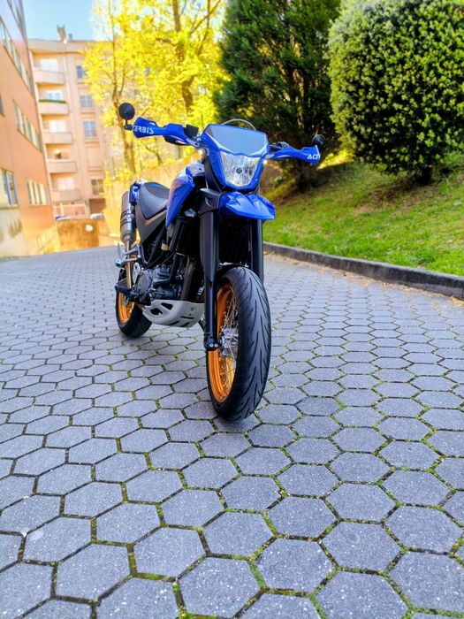 YAMAHA  XT660 X mota supermotard