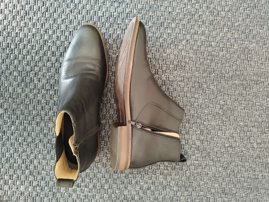Bota em pele tamanho 43