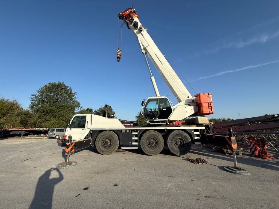 Mobilny żuraw dźwig budowlany samojezdny TEREX AC 60 3L