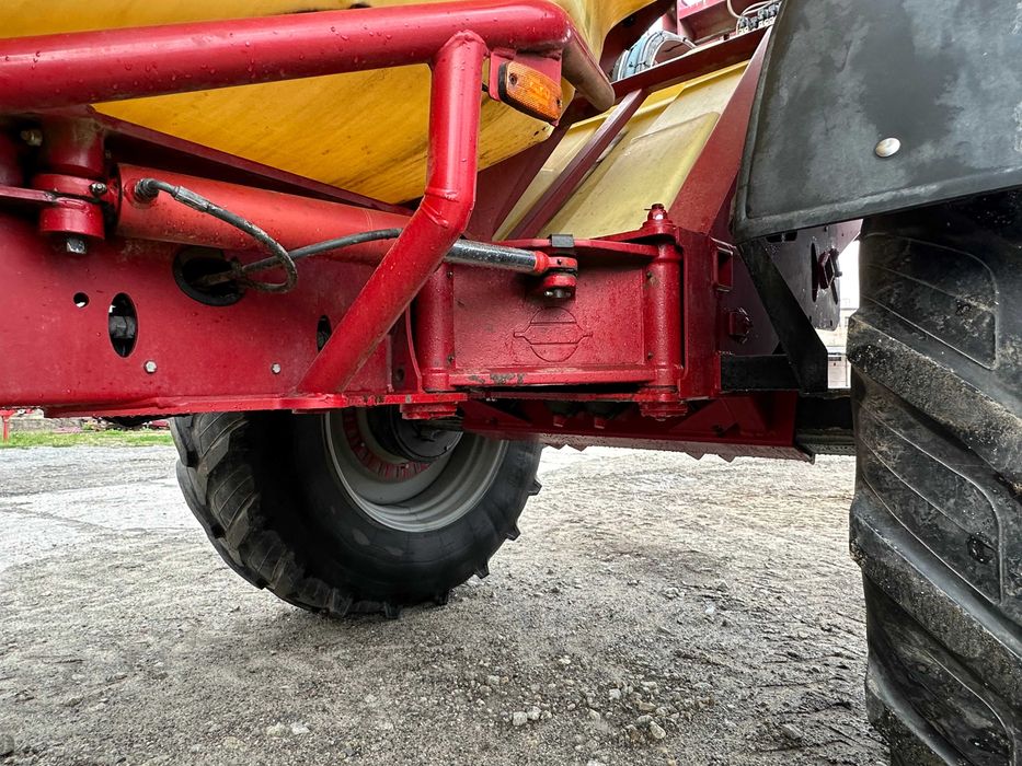 Opryskiwacz HARDI COMMANDER 4400 z rękawem