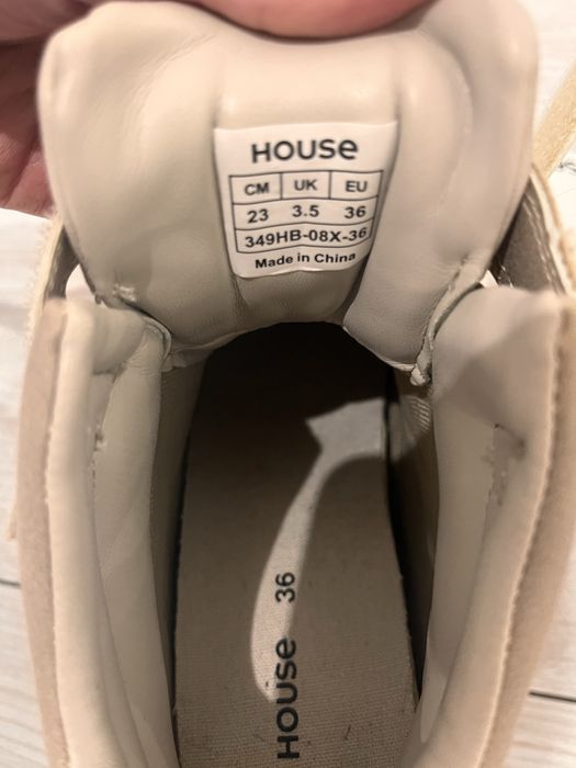 Бежеві снікерси від House 36 розмір