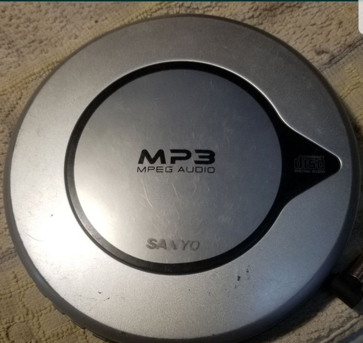 СД,плеер,Sanyo,CDP-M430,Japan, батар,sharp,бес нушни