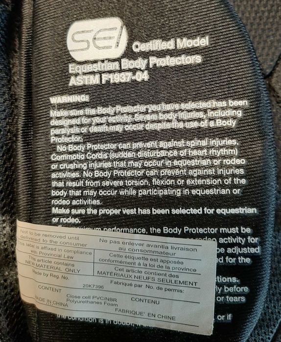 Conjunto p/montar a cavalo/equitação Capacete Chicote Botas Protetor