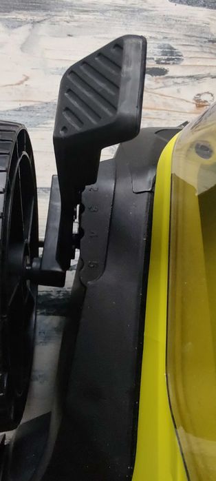 Kosiarka Ryobi OLM1833 18V