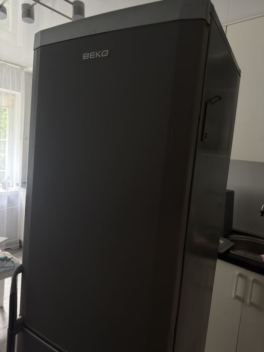 Холодильник Beko на запчастини