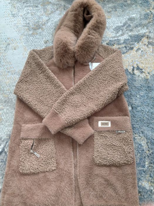 Sweter alpaka kaptur