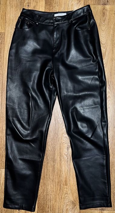Кожаные штаны Reserved