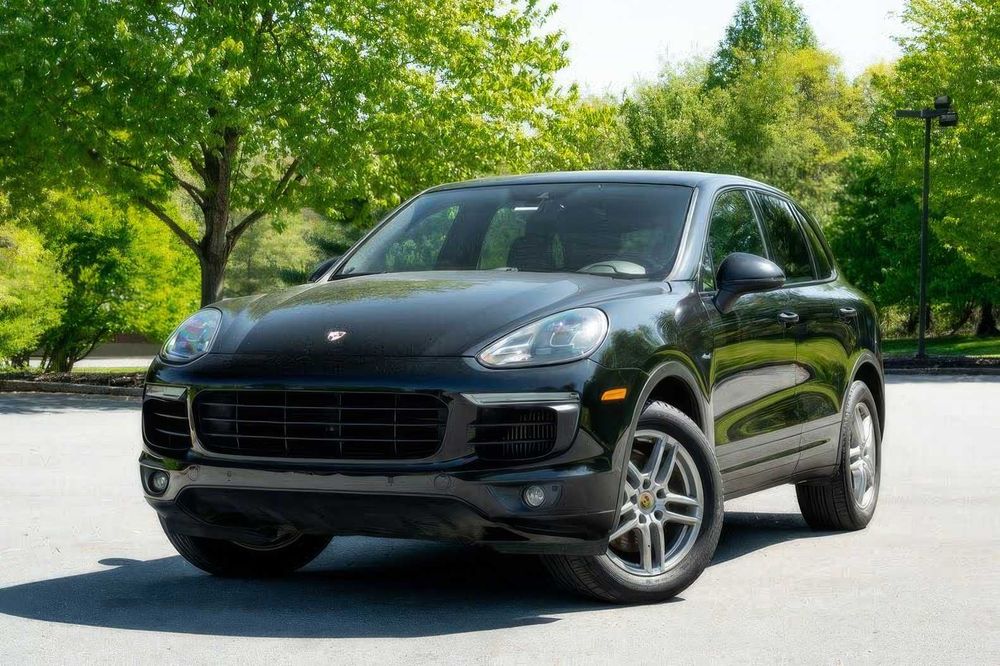Porsche Cayenne      2016
