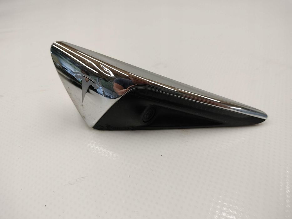 Tesla model 3 камера в крило рест дорест нове / б.у