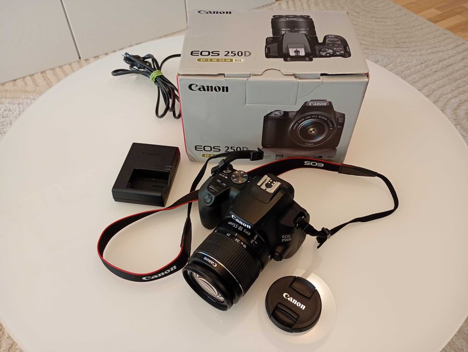 Aparat Canon EOS 250D