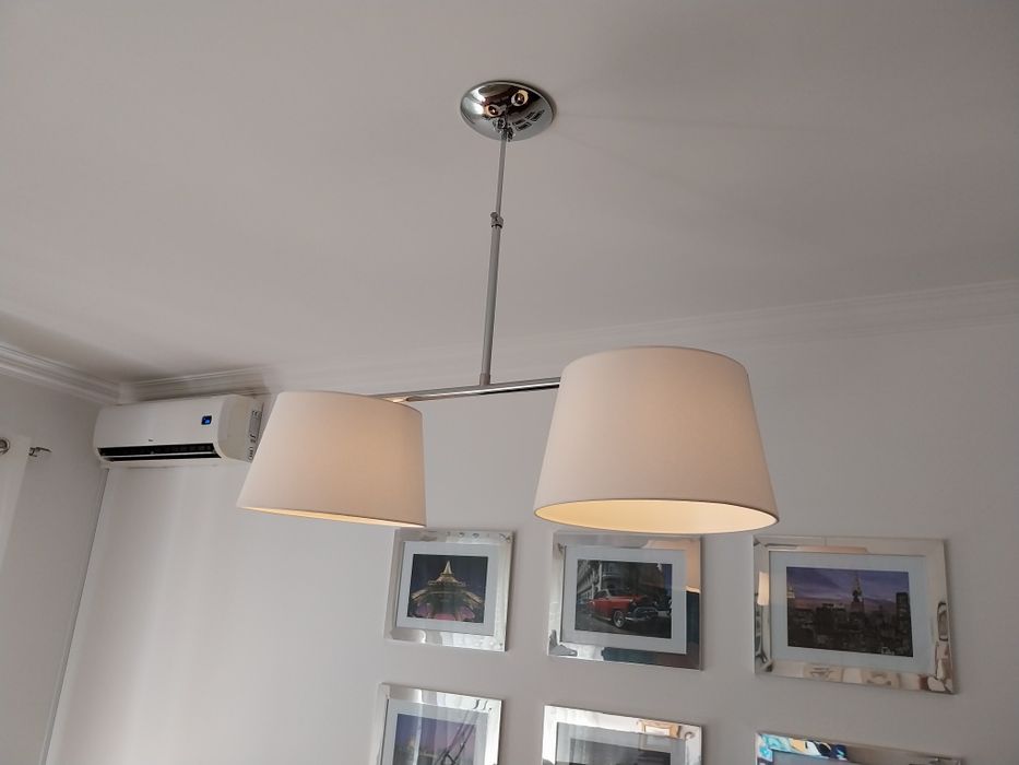 Candeeiro de teto com abajours