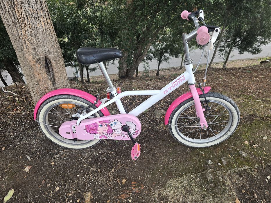 Bicicleta de crianca roda 16 em bom estado