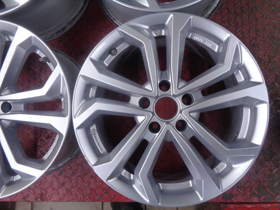 Alu Felgi 7,5Jx17 VW Skoda Seat Audi MB - 5x112 - Ładne DEZENT