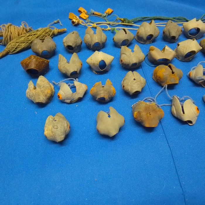 Kit de 26 Negaças de Cabeça em Couro/Lona para Pombo Torcaz + Cordel