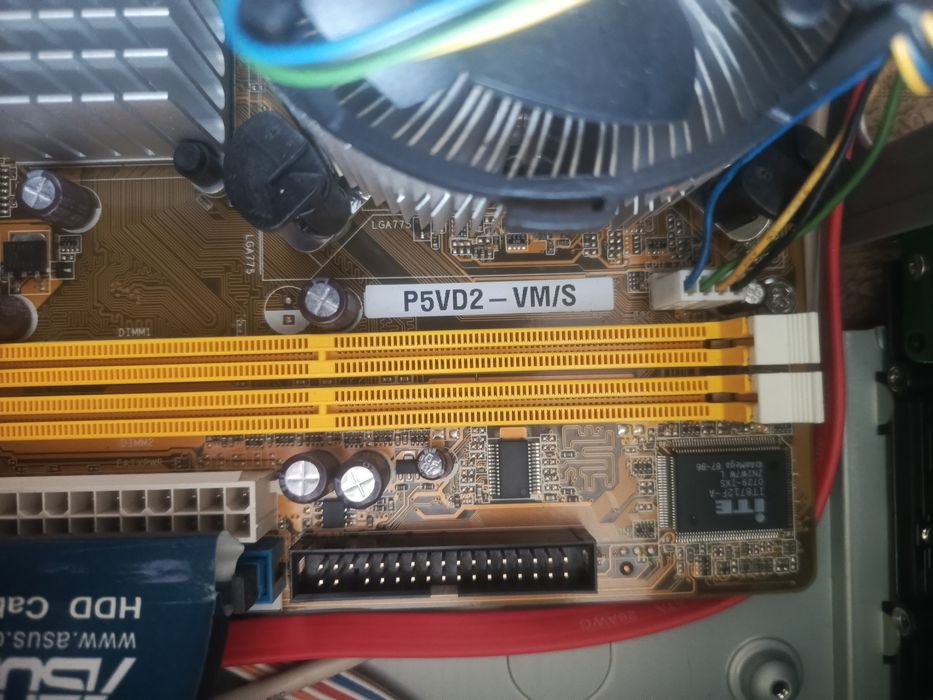 Asus Vobis P5VD2