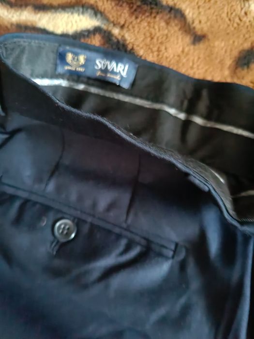 Новий  чоловічий костюм SUVARI + чохол. Турція.