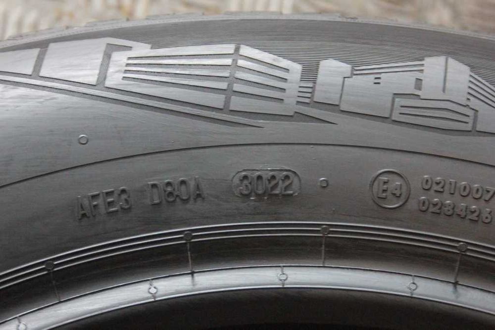 215/65/17 Continental AllSeasonContact 215/65 R17 99V 2x7,7mm 2022r