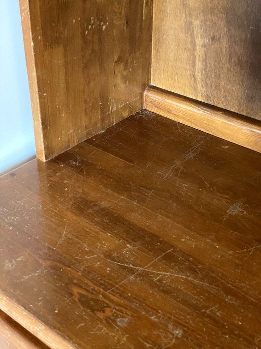 Cadeira + Secretária com prateleiras e gavetas