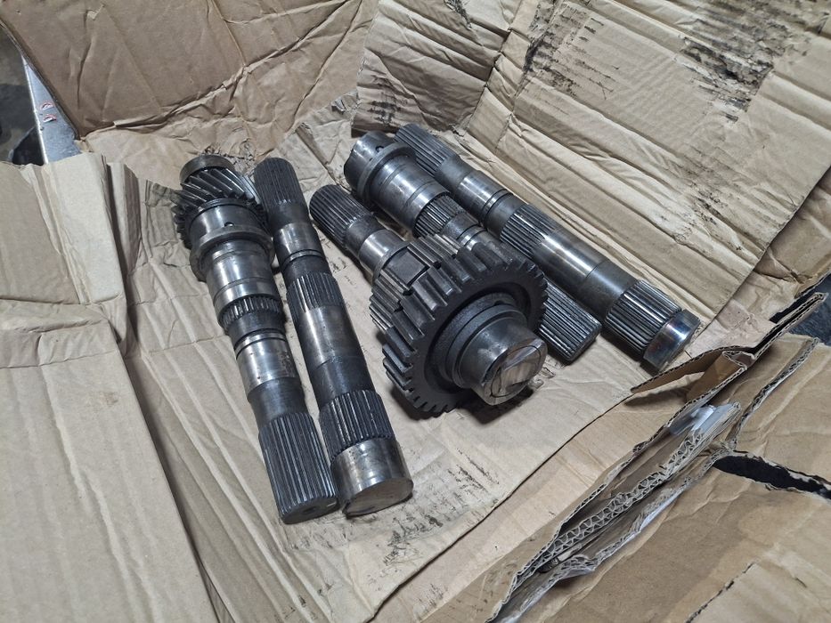 Wałek skrzyni biegów wieloklin reduktor Nissan patrol gr zmota