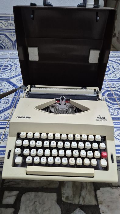 Máquina de escrever Messa