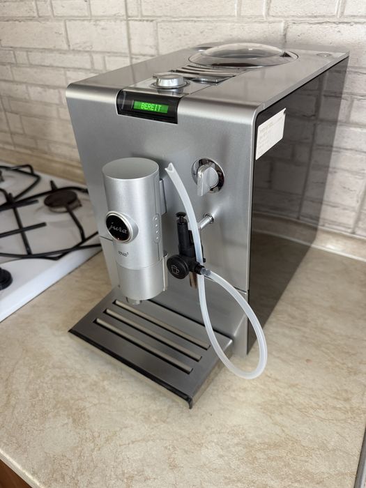 Кавомашина Jura Ena5 Piano Black Cappuccino