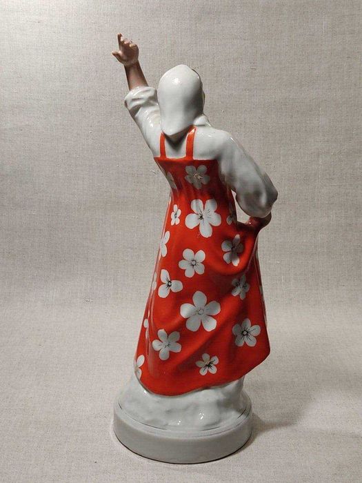 РЕДЧАЙШАЯ статуэтка «ЛИДИЯ РУСЛАНОВА Плясунья» Барановка фарфор СССР