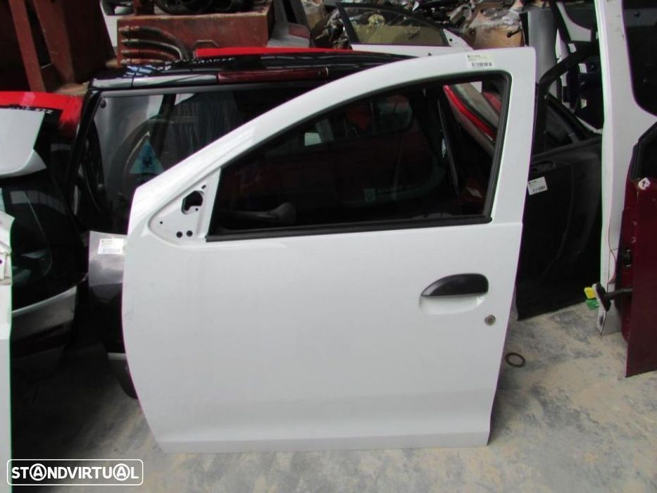 Porta Frente Esquerda Dacia Logan II do ano 2013