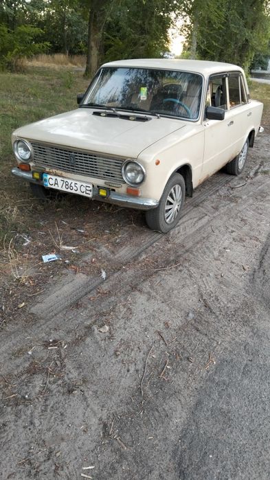 Автомобіль ВАЗ 21013