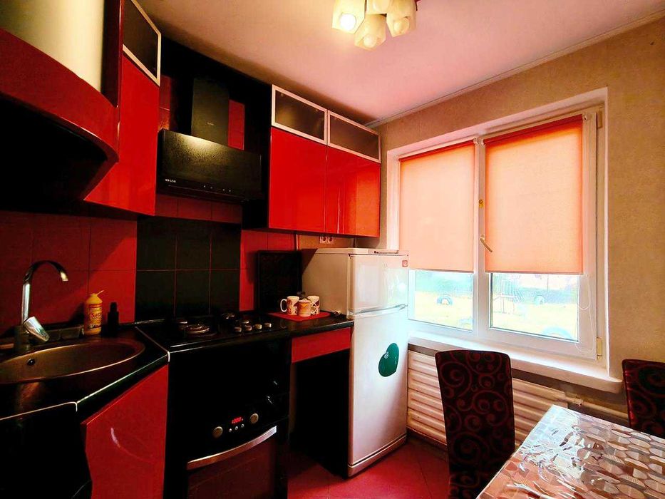 Продаж 3-х кімнатної квартири з меблями по вулиці Самоквасова 18 (мікрорайон Шерстянка)