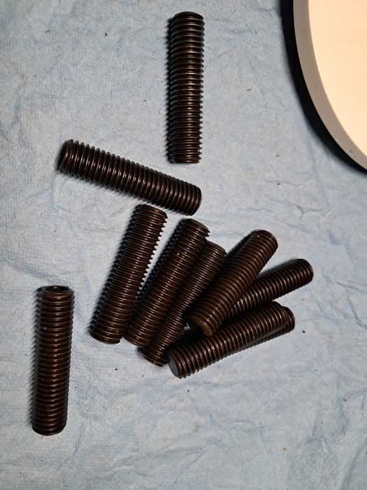 M 12 x 50mm śruba dociskowa bez łba czarna pakiet 60szt