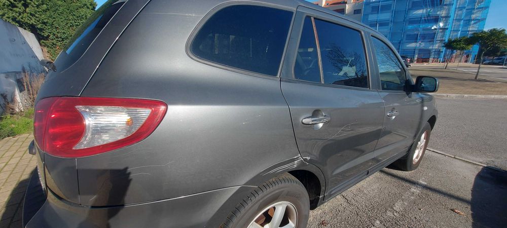 Hyundai Santa Fé 2.2 CRDi 2006, 7 lugares, motor avariado