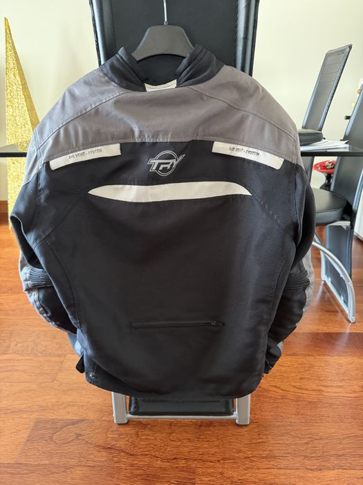 Casaco de mota TRY cinza/preto