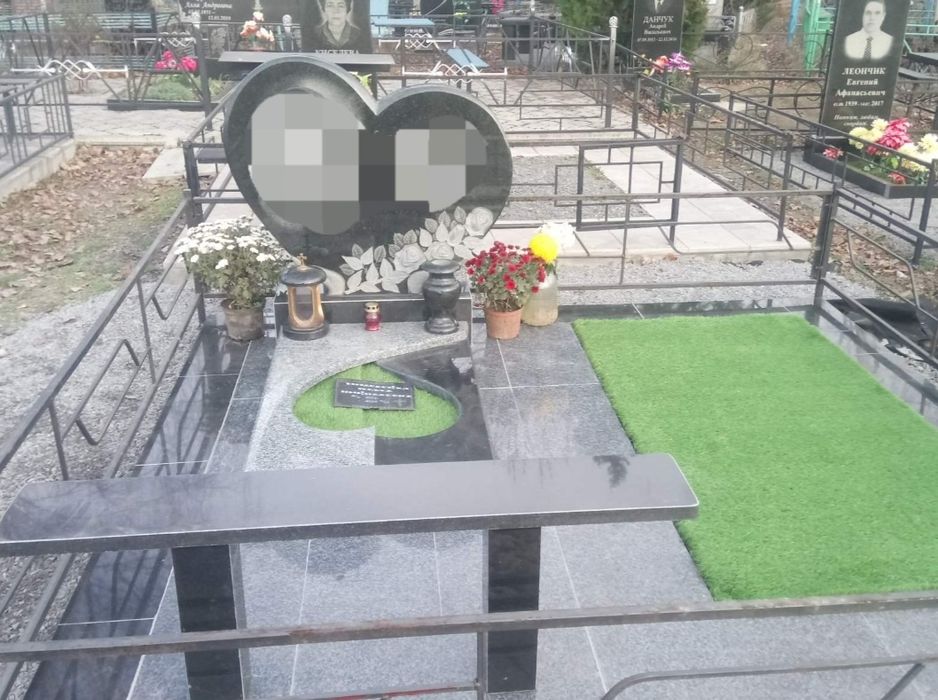 Памятники, изделия из гранита. Укладка плитки.Фотоскло.