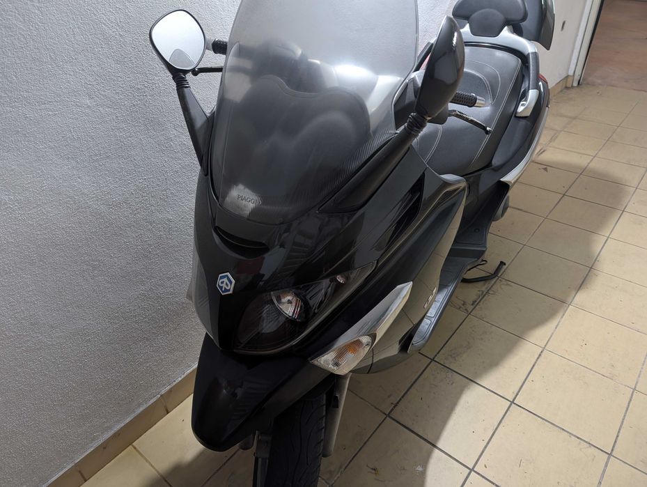 Piaggio Xevo 125cc oferta do capacete e também casaco proteção