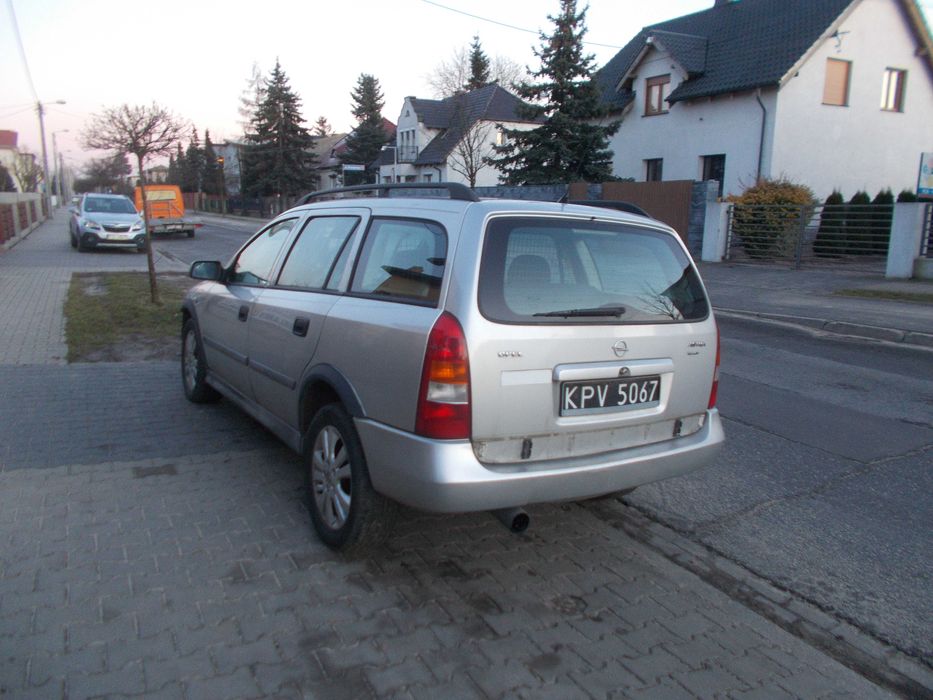 Klapa tylna bagażnika Opel Astra Kombi kolor Z147