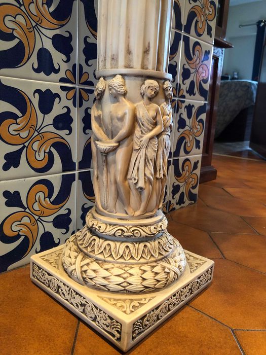 Coluna Decorativa