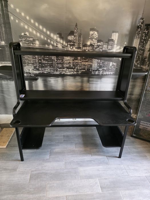 Secretária IKEA FREDDE Gaming/Computador Preta