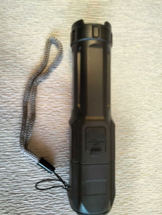 Продам акумуляторний ліхтар