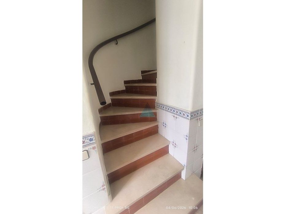 Moradia T3 com Garagem, Terraço e Logradouro em S. Simão, Azeitão