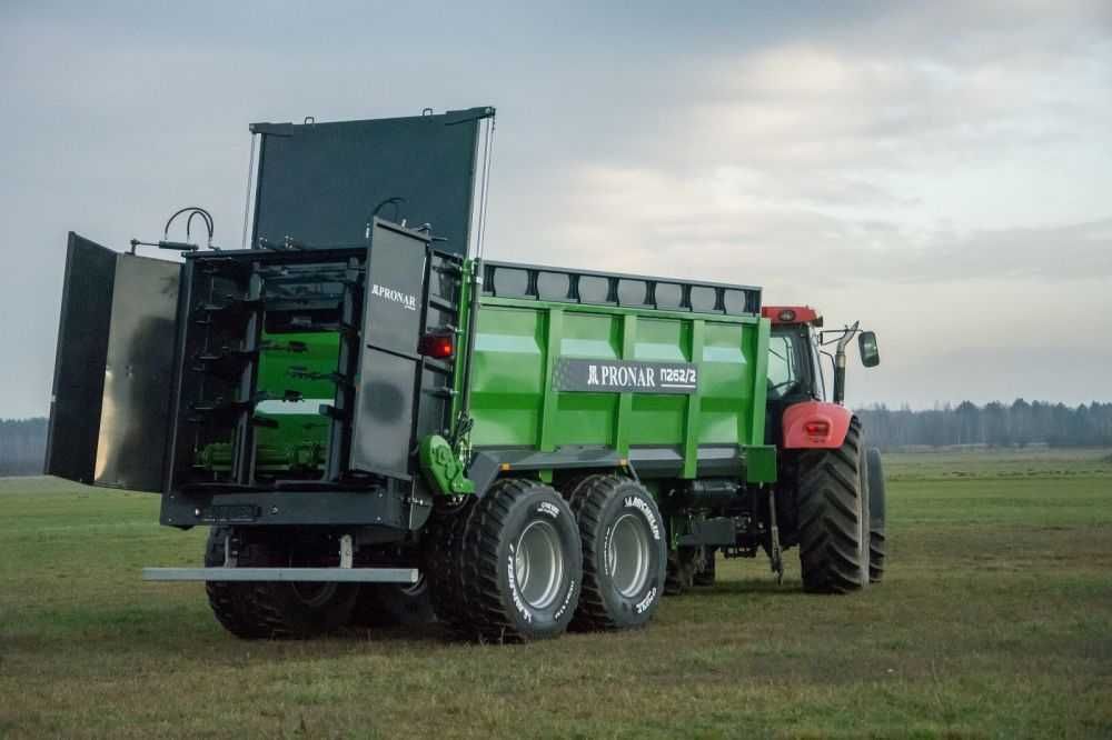 Rozrzutnik obornika 18 ton Pronar Herkules N262/2 oś skrętna