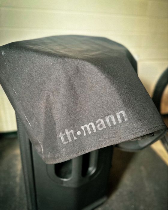 JBL EON715 com Covers Thomann