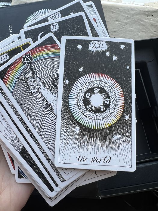 Таро The Wild Unknown Tarot Кім Кранс — оригінальна колода з книгою