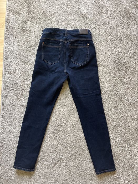 Ciemne granatowe jeansy marks & spener
