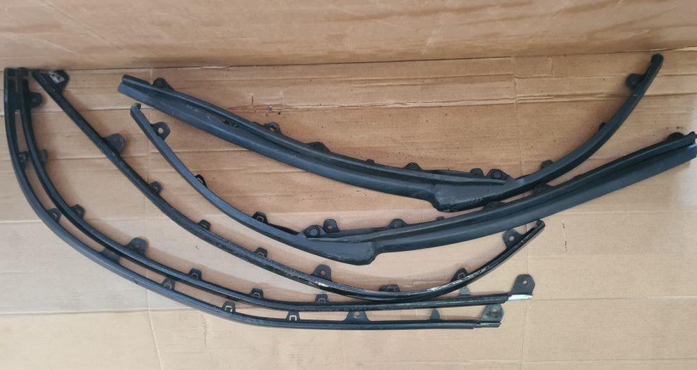 Listwa listwy spoiler zderzaka Toyota Verso 76851-0F050