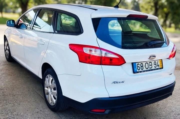 Ford focus sw 1.6 tdci ecoténic — photo 4