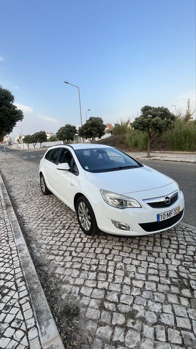 Opel astra sports tourer 1.7 cdti cosmo
