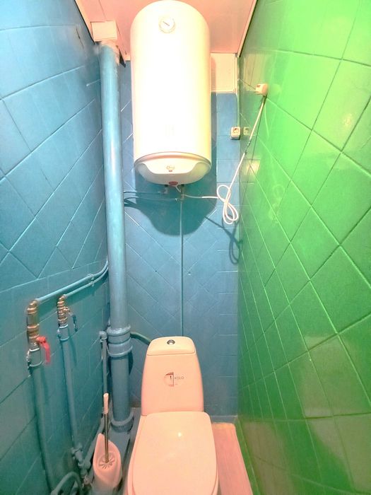 продаж 2к квартири на Тополі 1